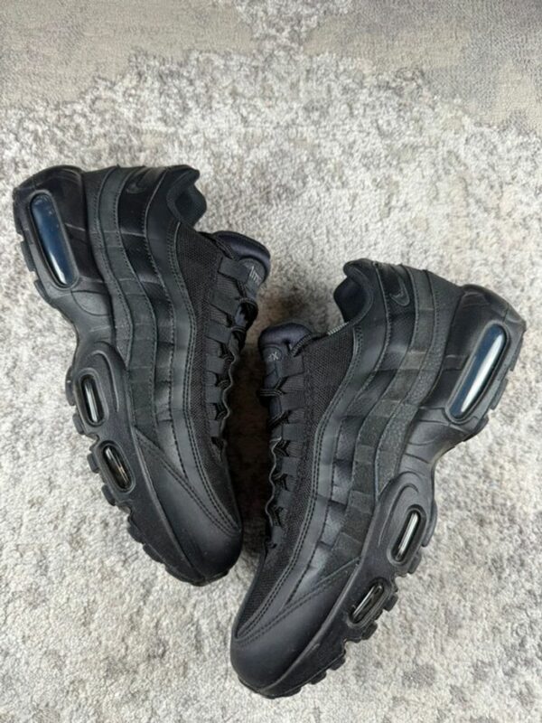 Nike Air Max 95 Essential Triple Black - Full Black