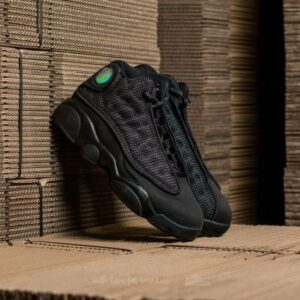 Air Jordan 13 Retro – Iconique et féline.
