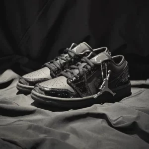Nike Air Jordan 1 Low SE « Black Croc »