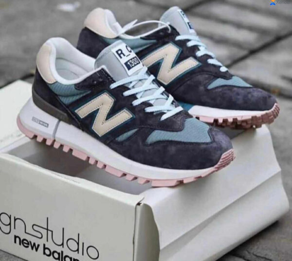 New Balance Ronnie Fieg x RC 1300 blau