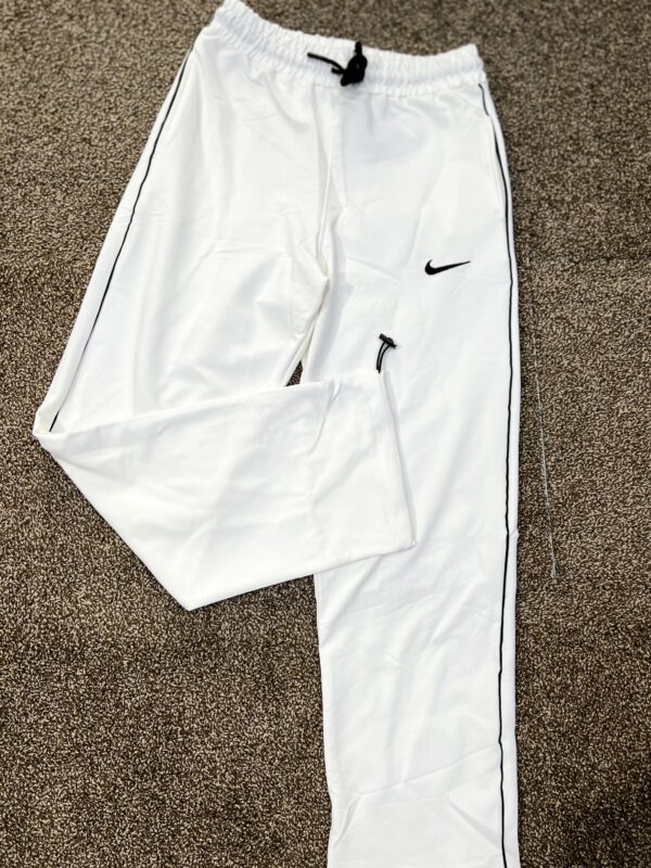 Jogging Tissé Nike Blanc à Bande Latérale Noire