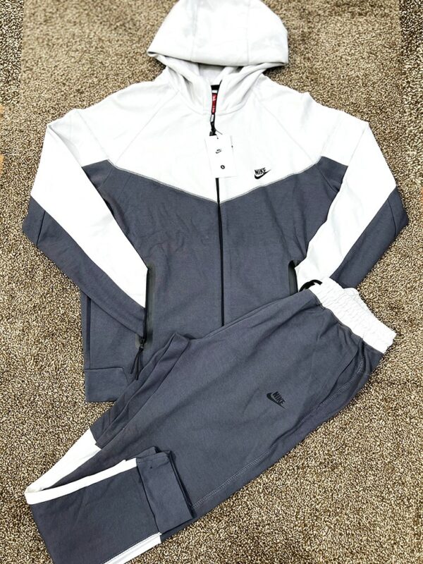 Survêtement Nike bicolore gris & blanc à capuche