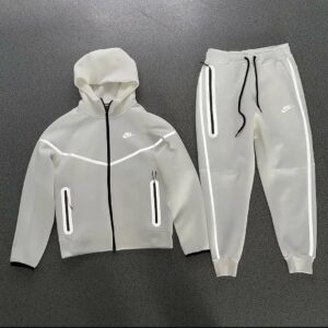 Ensemble Nike Tech Fleece Gris Froid/Réfléchissant