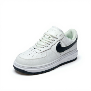 Nike Air Force 1 Low – White/Black (Blanc avec Swoosh noir)