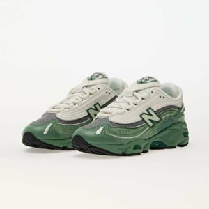 New Balance 1000 dans le coloris "Mallard Green 