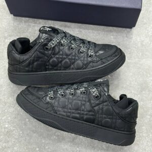 Dior B9S. (Full Black)